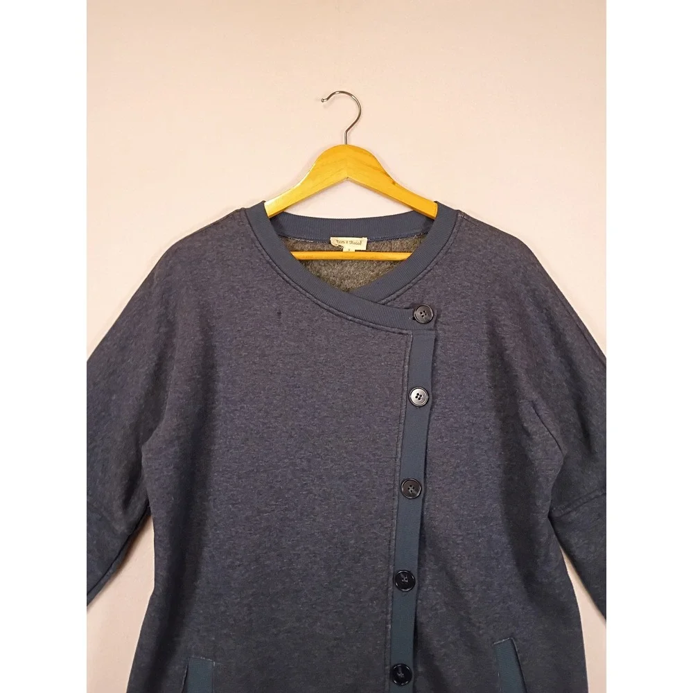 Hem & Thread wrap yourself